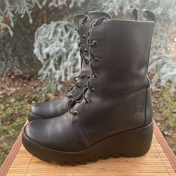 FLY LONDON Black Leather Lace Up / Zipper Platform Wedge Mid-calf Boots.  8-8.5 - Picture 13 of 13